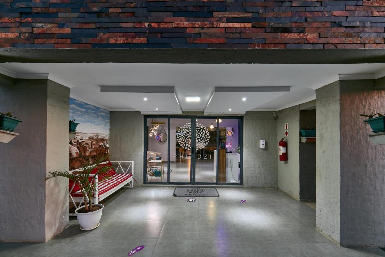 Phudzi Hotel Letlhakane Kültér fotó